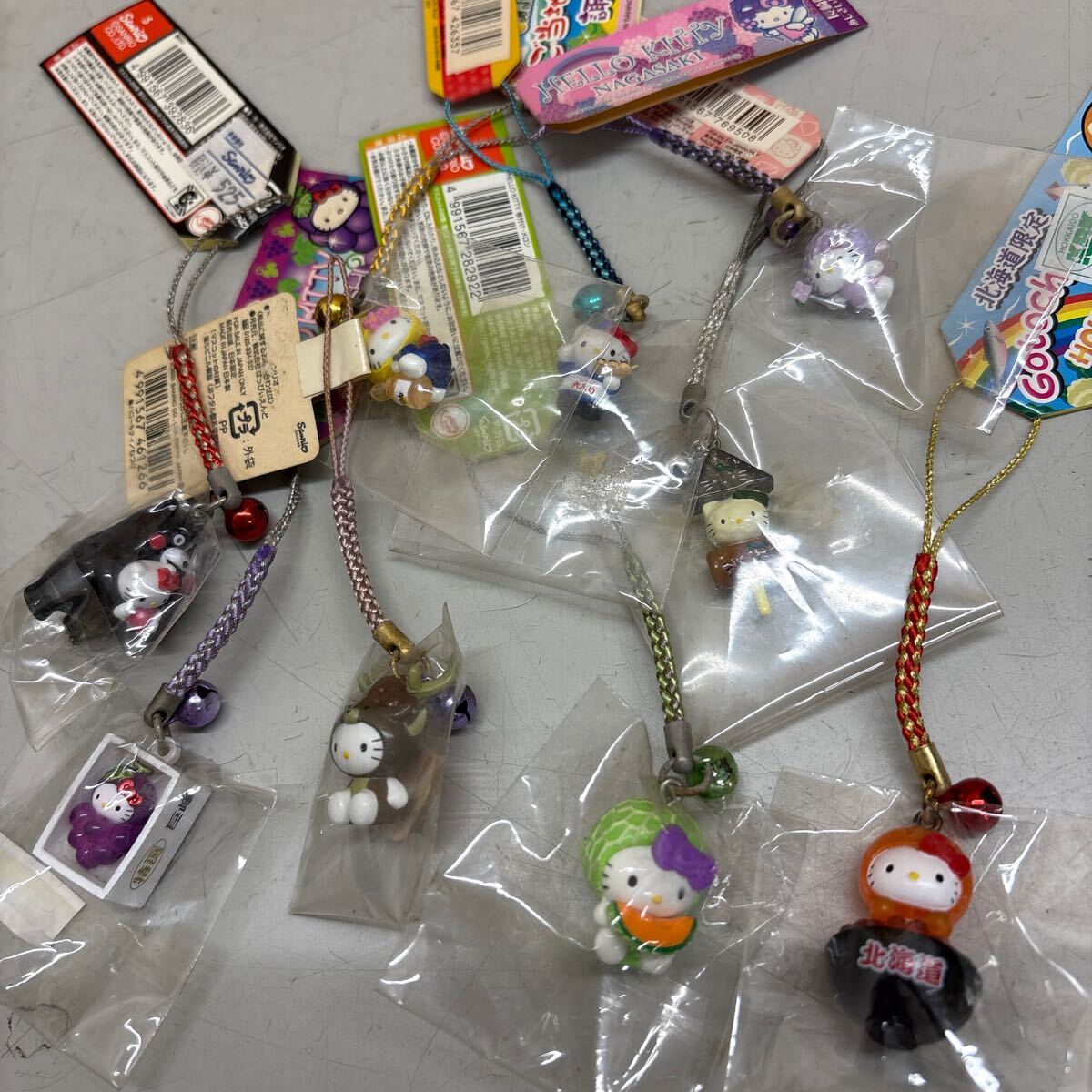 ① ご当地キティ キーホルダーマスコット ご当地 限定 き キティ ハローキティ サンリオ ストラップ キーホルダー 95点 まとめて