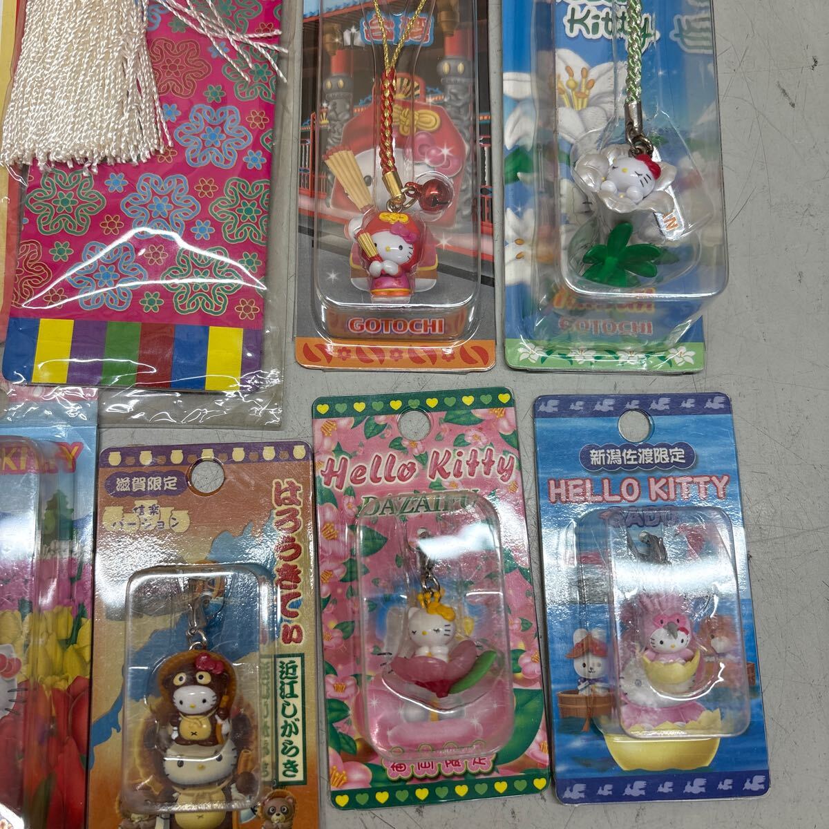 ② ご当地キティ ご当地ストラップ キティ サンリオ ストラップ ハローキティー キティちゃん 47点 まとめて