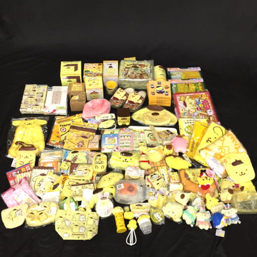 サンリオ ポムポムボムプリン ひんやりブランケット 他 ポーチ コップ お弁当箱 缶バッジ 等 まとめ